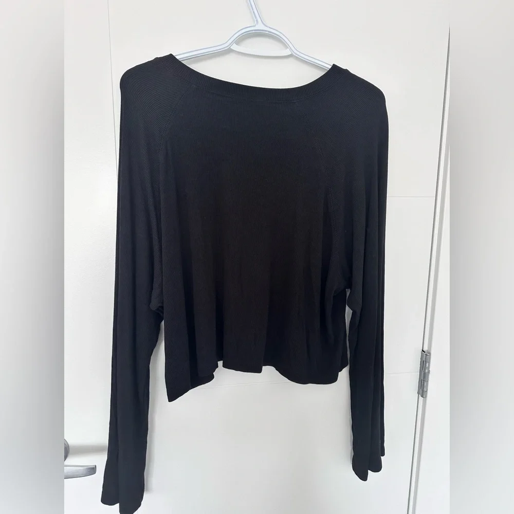 🖤 LNA Rhett Cropped Henley Top – Black | Women’s Medium🖤 - Picture 5 of 7